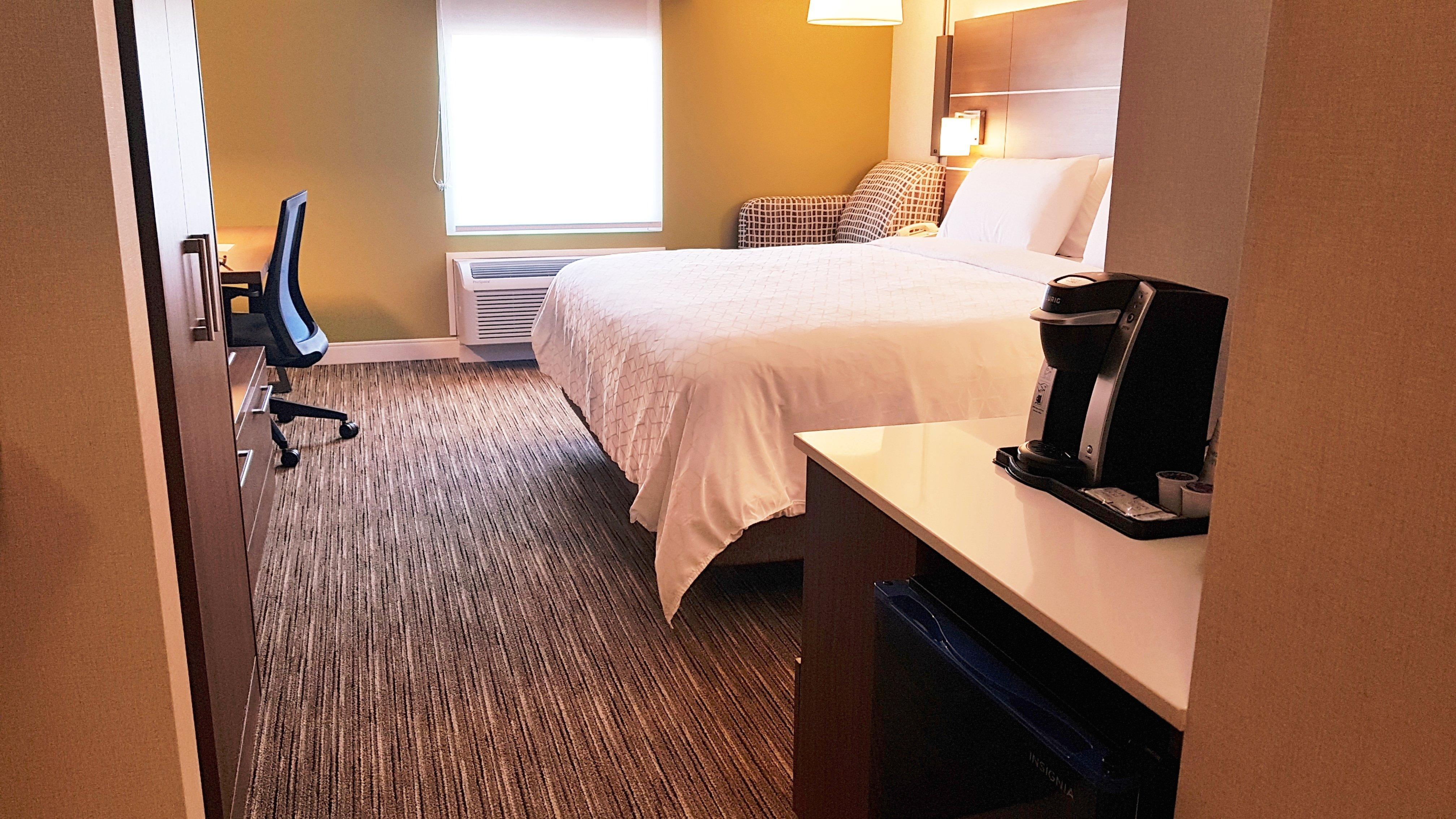 Holiday Inn Express And Suites Surrey By Ihg Exteriér fotografie