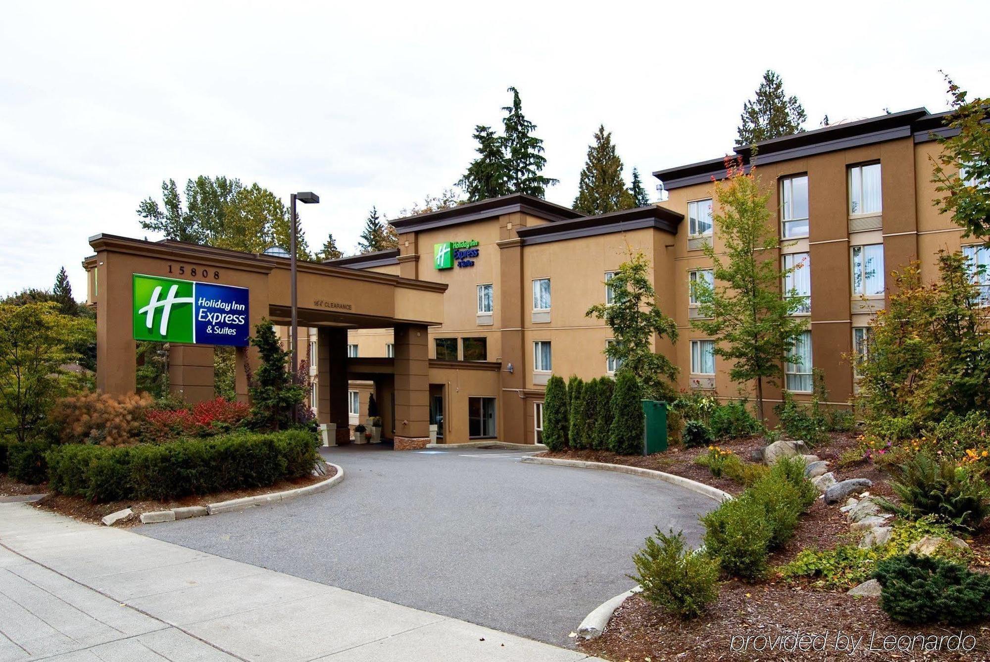 Holiday Inn Express And Suites Surrey By Ihg Exteriér fotografie